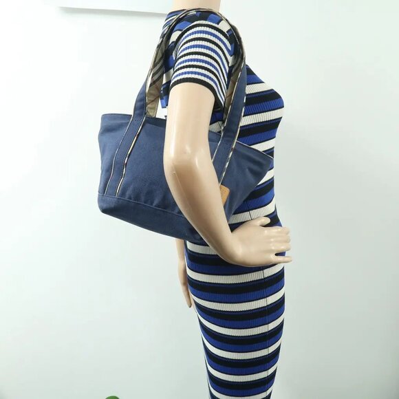 Burberry Navy Cloth Shoulder Bag 370-021925 - Picture 12 of 12